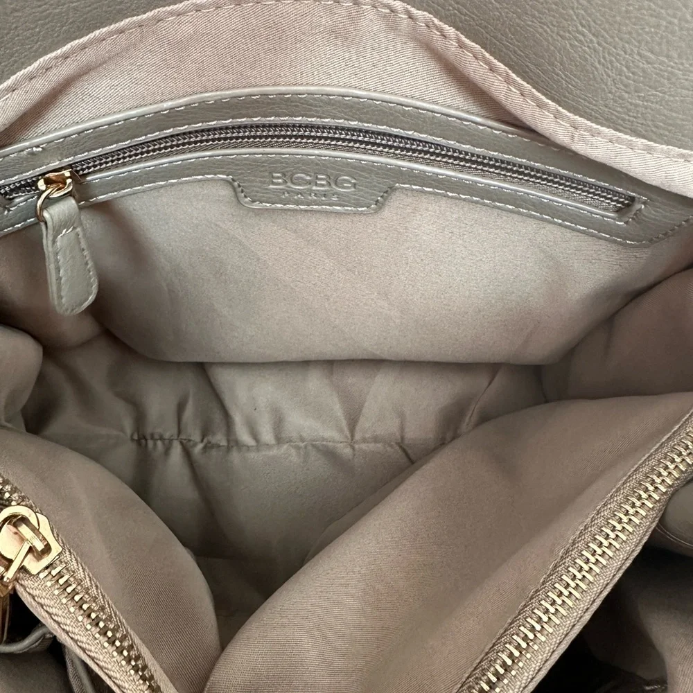 BCBG PARIS ~ Large Gray Satchel Hand Bag w/Beige Lining Gold Tone Hardware
